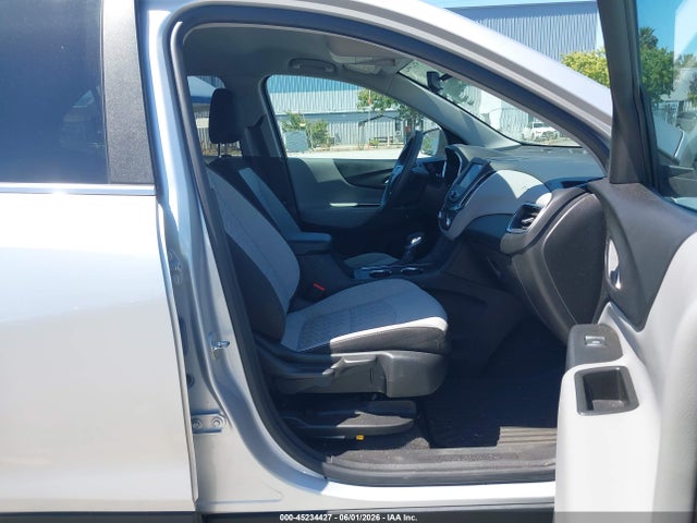 3GNAXUEV8NL200332 Chevrolet Equinox Awd Lt