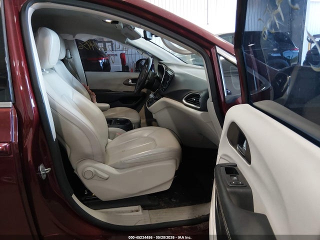 45234456 :رقم المزاد ، 2C4RC1DG4MR542919 vin ، 2021 Chrysler Voyager Lxi مزاد بيع