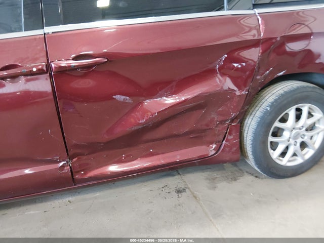 45234456 :رقم المزاد ، 2C4RC1DG4MR542919 vin ، 2021 Chrysler Voyager Lxi مزاد بيع
