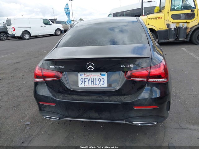 WDD3G4EB4KW034166 Mercedes-Benz A 220