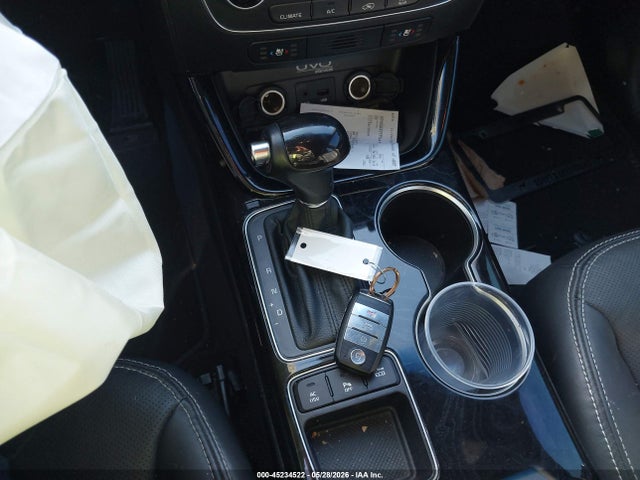 45234522 :رقم المزاد ، 5XYKW4A71FG637668 vin ، 2015 Kia Sorento Limited V6 مزاد بيع