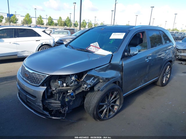 45234522 :رقم المزاد ، 5XYKW4A71FG637668 vin ، 2015 Kia Sorento Limited V6 مزاد بيع