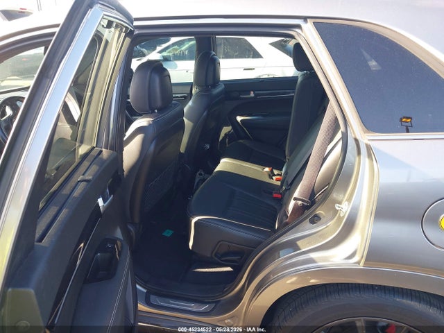 45234522 :رقم المزاد ، 5XYKW4A71FG637668 vin ، 2015 Kia Sorento Limited V6 مزاد بيع