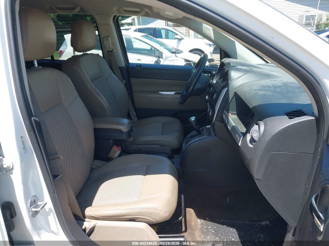 2014 Jeep Compass Latitude მანქანა იყიდება აუქციონზე, vin: 1C4NJCEA7ED618423, აუქციონის ნომერი: 45234525