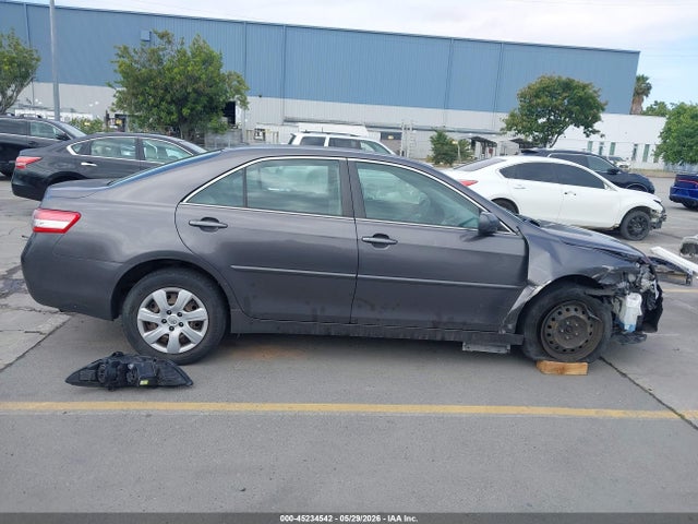 2011 Toyota Camry Le მანქანა იყიდება აუქციონზე, vin: JTNBF3EKXB3010986, აუქციონის ნომერი: 45234542