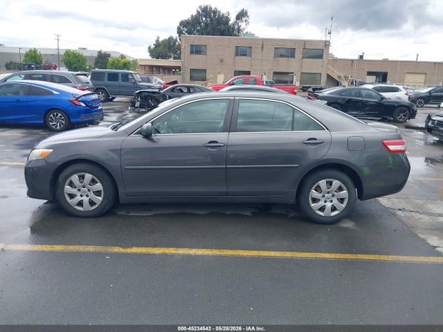 2011 Toyota Camry Le მანქანა იყიდება აუქციონზე, vin: JTNBF3EKXB3010986, აუქციონის ნომერი: 45234542