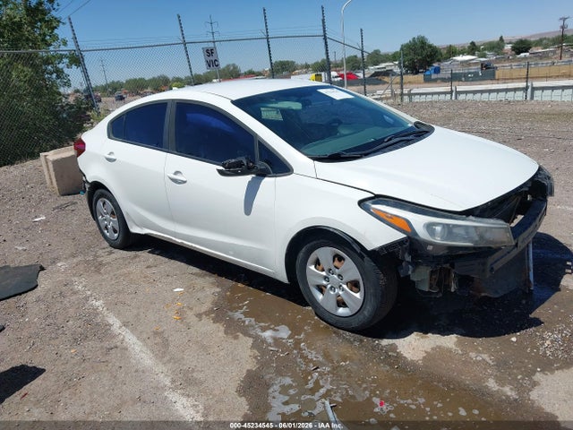 KIA FORTE LX 2018 3KPFK4A75JE218497 головне зображення