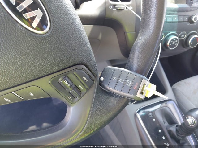 3KPFK4A75JE218497 KIA FORTE LX