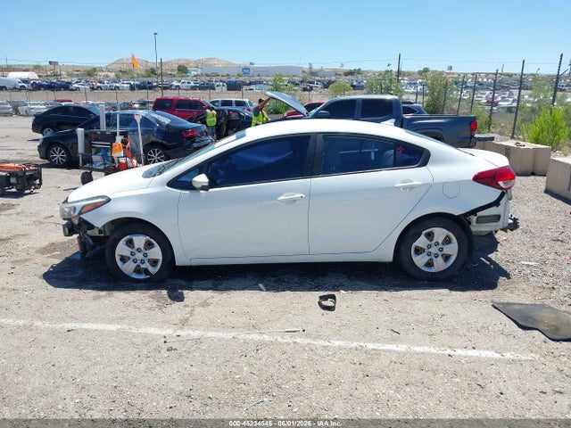 3KPFK4A75JE218497 KIA FORTE LX