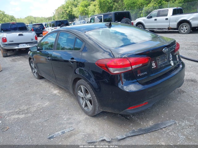 45234546 :رقم المزاد ، 3KPFL4A76JE172966 vin ، 2018 Kia Forte Lx مزاد بيع
