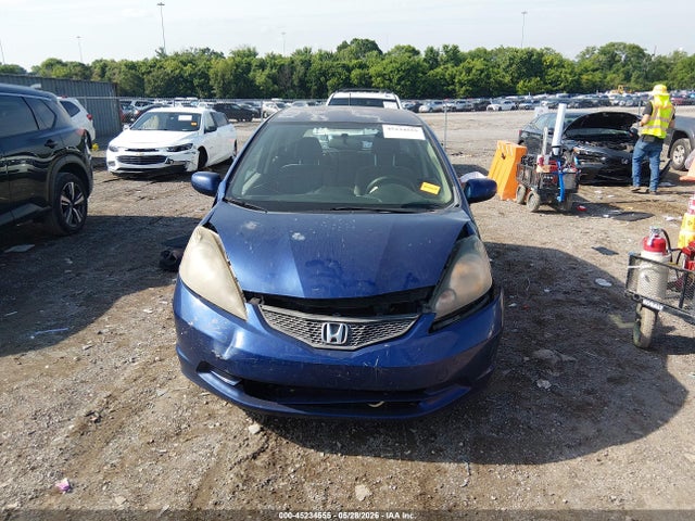 45234555 :رقم المزاد ، JHMGE8H30DC078262 vin ، 2013 Honda Fit مزاد بيع
