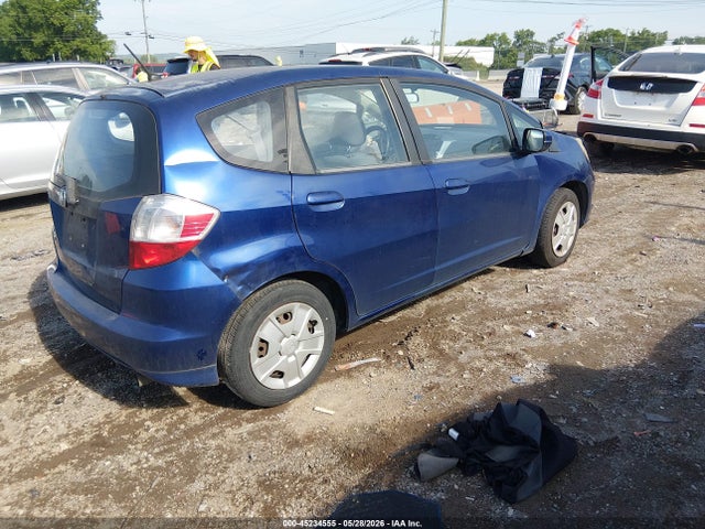 45234555 :رقم المزاد ، JHMGE8H30DC078262 vin ، 2013 Honda Fit مزاد بيع