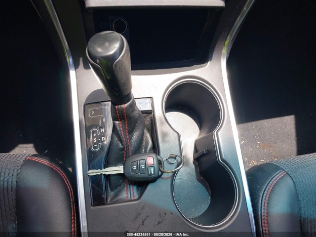 4T1BF1FK1HU748651 Toyota CAMRY SE