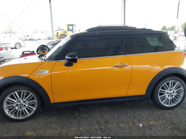 2015 Mini Hardtop Cooper S მანქანა იყიდება აუქციონზე, vin: WMWXP7C55F2A60668, აუქციონის ნომერი: 45234632