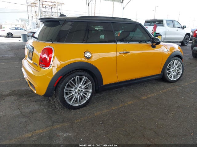 45234632 :رقم المزاد ، WMWXP7C55F2A60668 vin ، 2015 Mini Hardtop Cooper S مزاد بيع