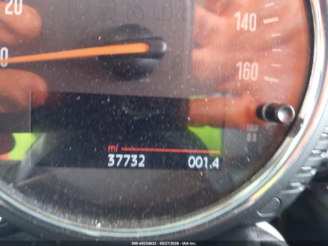 45234632 :رقم المزاد ، WMWXP7C55F2A60668 vin ، 2015 Mini Hardtop Cooper S مزاد بيع