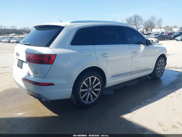 Audi Q7 3.0t Premium 2018 WA1LAAF77JD016110 Image 4