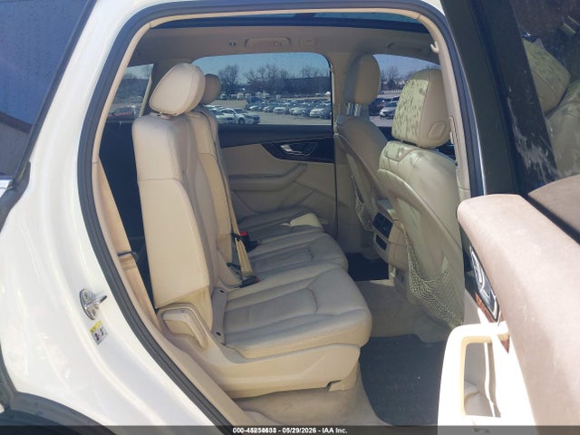 Audi Q7 3.0t Premium 2018 WA1LAAF77JD016110 Image 8