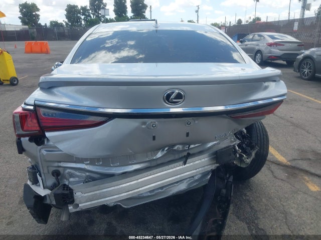Lexus ES 300H 2025 58ADA1C17SU063234 Image 16