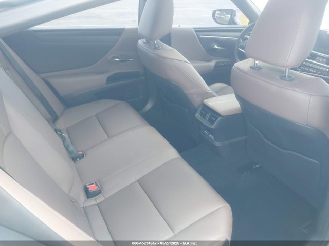 Lexus ES 300H 2025 58ADA1C17SU063234 Image 8