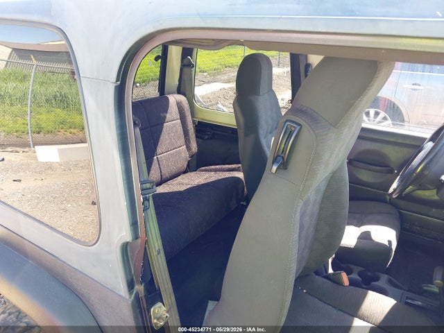 45234771 :رقم المزاد ، 1J4FA49S1YP804713 vin ، 2000 Jeep Wrangler Sport مزاد بيع