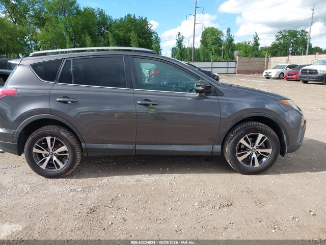 Toyota Rav4 Xle 2018 2T3RFREV4JW704164 Image 13