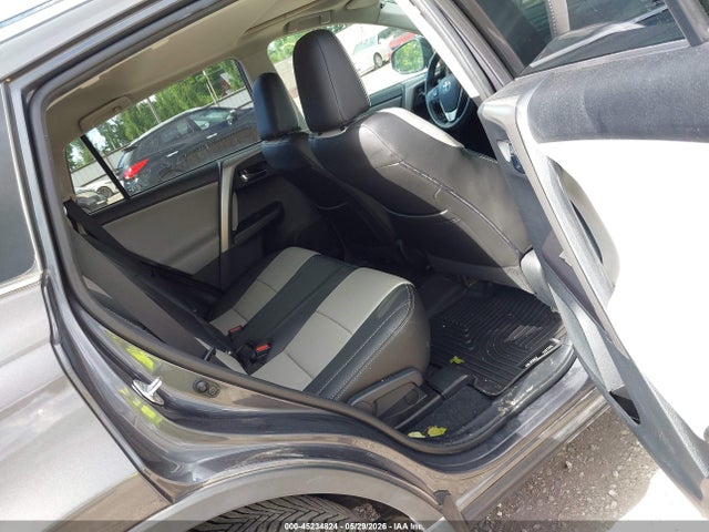 Toyota Rav4 Xle 2018 2T3RFREV4JW704164 Image 8