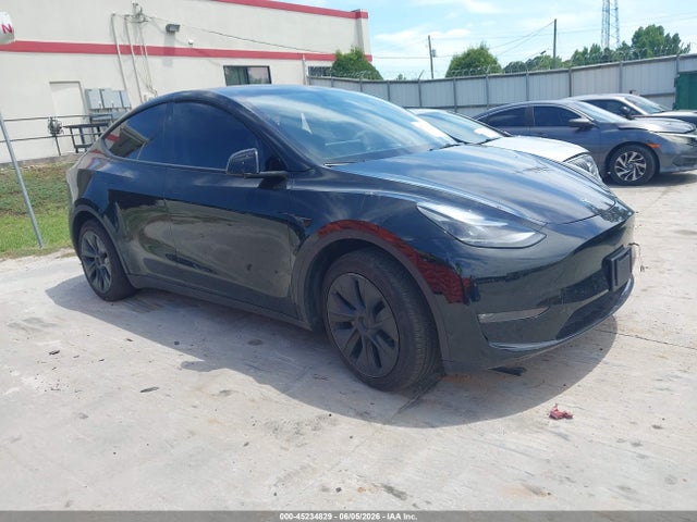 Продажа на аукционе авто 2024 Tesla Model Y Long Range Dual Motor All-wheel Drive, vin: 7SAYGAEE7RF179728, номер лота: 45234829