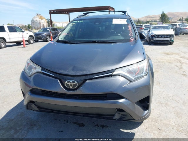 Aukcja sprzedaży 2018 Toyota Rav4 Le, vin: JTMZFREV4JD121896, numer aukcji: 45234830