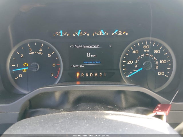 45234867 :رقم المزاد ، 1FTEW1CG8FKE13347 vin ، 2015 Ford F-150 Xlt مزاد بيع