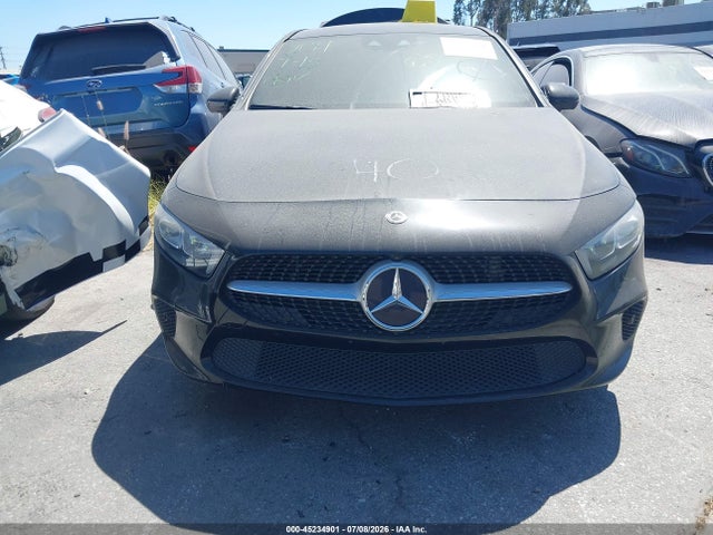 W1K3G4EB1LW044624 Mercedes-Benz A 220
