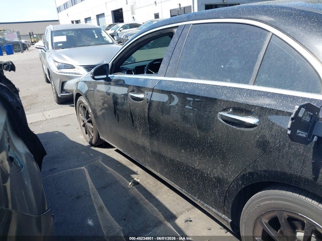 W1K3G4EB1LW044624 Mercedes-Benz A 220
