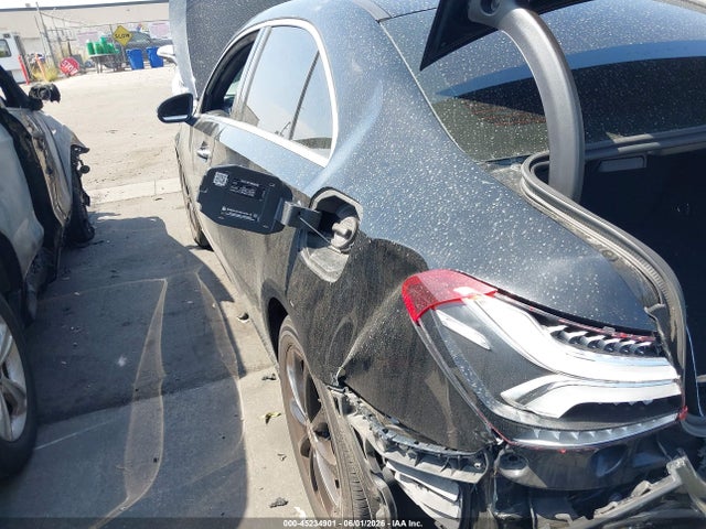 W1K3G4EB1LW044624 Mercedes-Benz A 220