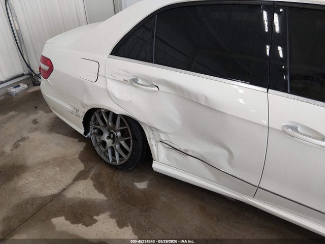 45234948 :رقم المزاد ، WDDHF9AB7BA502318 vin ، 2011 Mercedes-benz E 550 4matic مزاد بيع