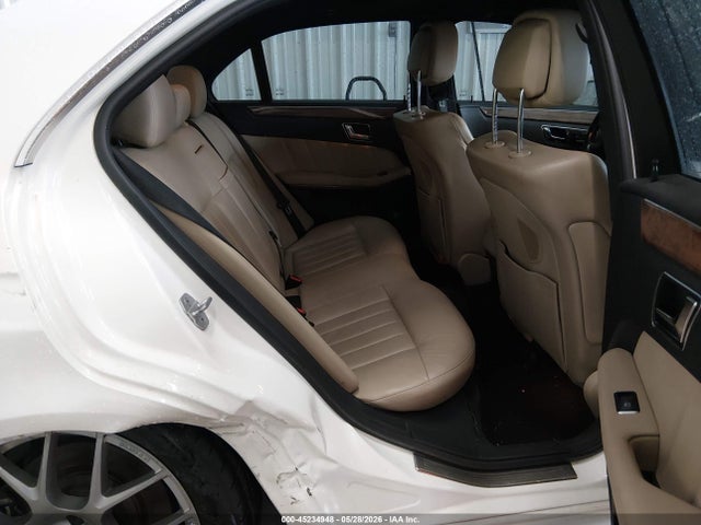 45234948 :رقم المزاد ، WDDHF9AB7BA502318 vin ، 2011 Mercedes-benz E 550 4matic مزاد بيع