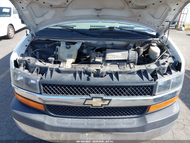 2015 Chevrolet Express Cutaway 3500 მანქანა იყიდება აუქციონზე, vin: 1GB0G2CGXF1137390, აუქციონის ნომერი: 45234952