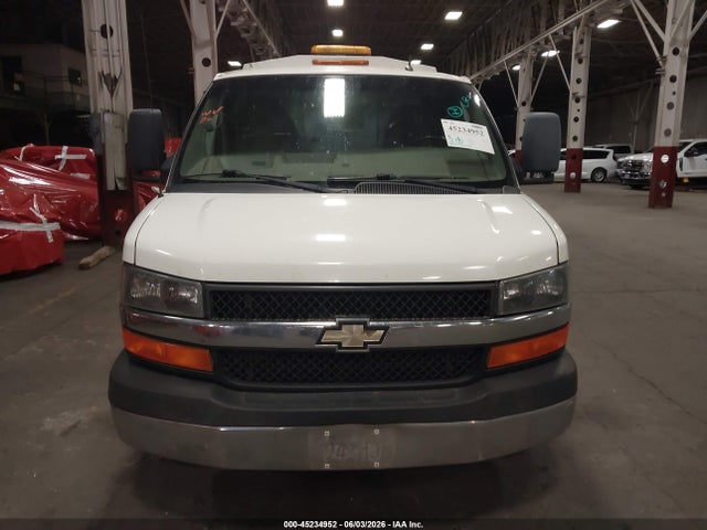 2015 Chevrolet Express Cutaway 3500 მანქანა იყიდება აუქციონზე, vin: 1GB0G2CGXF1137390, აუქციონის ნომერი: 45234952