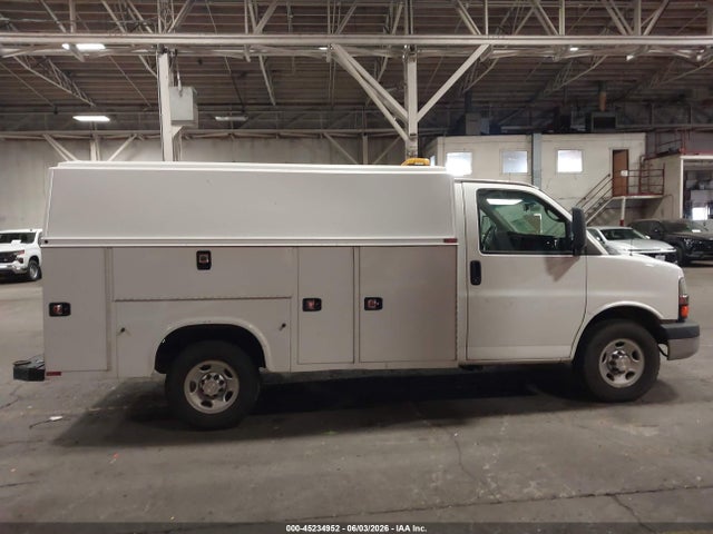 2015 Chevrolet Express Cutaway 3500 მანქანა იყიდება აუქციონზე, vin: 1GB0G2CGXF1137390, აუქციონის ნომერი: 45234952