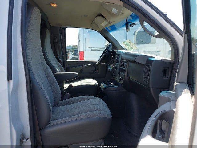 2015 Chevrolet Express Cutaway 3500 მანქანა იყიდება აუქციონზე, vin: 1GB0G2CGXF1137390, აუქციონის ნომერი: 45234952