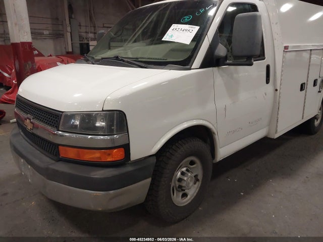 2015 Chevrolet Express Cutaway 3500 მანქანა იყიდება აუქციონზე, vin: 1GB0G2CGXF1137390, აუქციონის ნომერი: 45234952