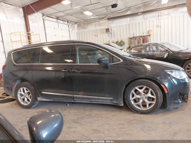Продажа на аукционе авто 2018 Chrysler Pacifica Touring L, vin: 2C4RC1BG5JR166956, номер лота: 45235006