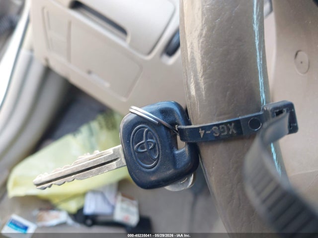 2003 Toyota Camry Le მანქანა იყიდება აუქციონზე, vin: 4T1BE32K53U188968, აუქციონის ნომერი: 45235041