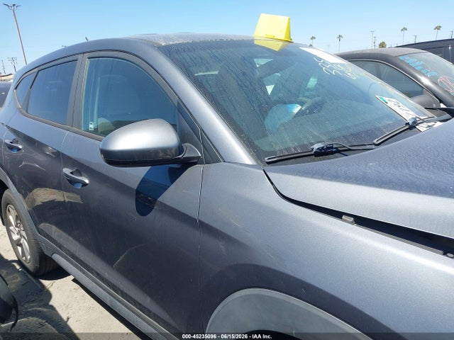 KM8J23A49HU396124 Hyundai TUCSON SE