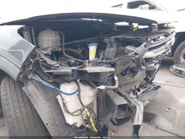 KM8J23A49HU396124 Hyundai TUCSON SE