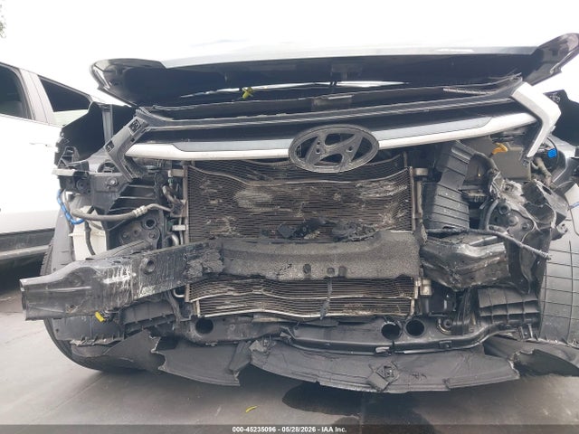 KM8J23A49HU396124 Hyundai TUCSON SE