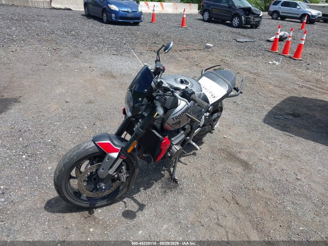 2023 Triumph Motorcycle Trident 660 მანქანა იყიდება აუქციონზე, vin: SMTL10UL5PTBE5364, აუქციონის ნომერი: 45235110