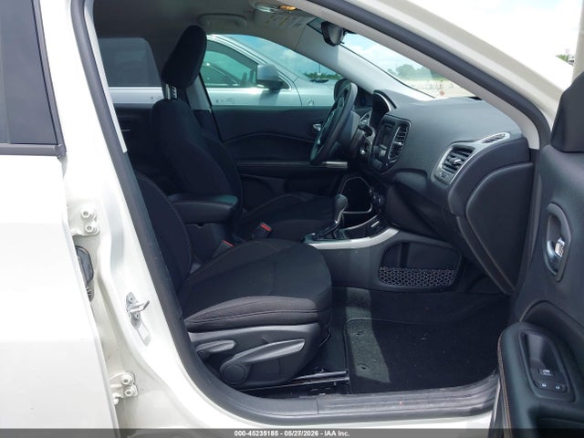3C4NJCAB9JT343947 Jeep Compass Sport Fwd