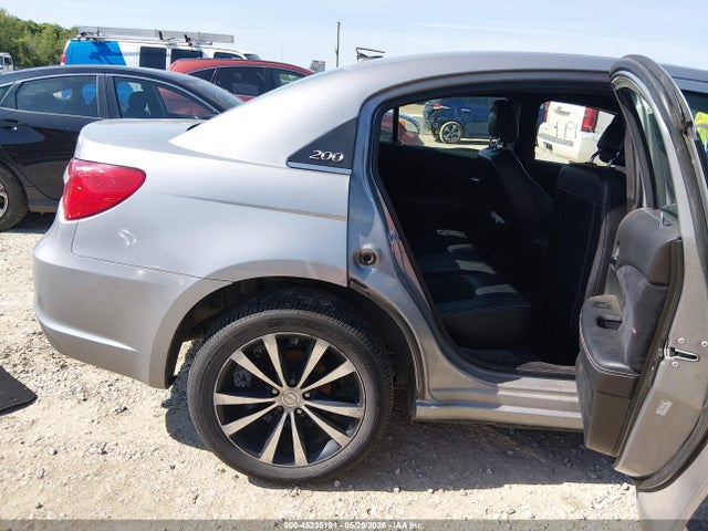 2014 Chrysler 200 Limited მანქანა იყიდება აუქციონზე, vin: 1C3CCBCG3EN183790, აუქციონის ნომერი: 45235191