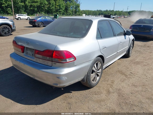 45235211 :رقم المزاد ، 1HGCG16542A077485 vin ، 2002 Honda Accord 3.0 Ex مزاد بيع