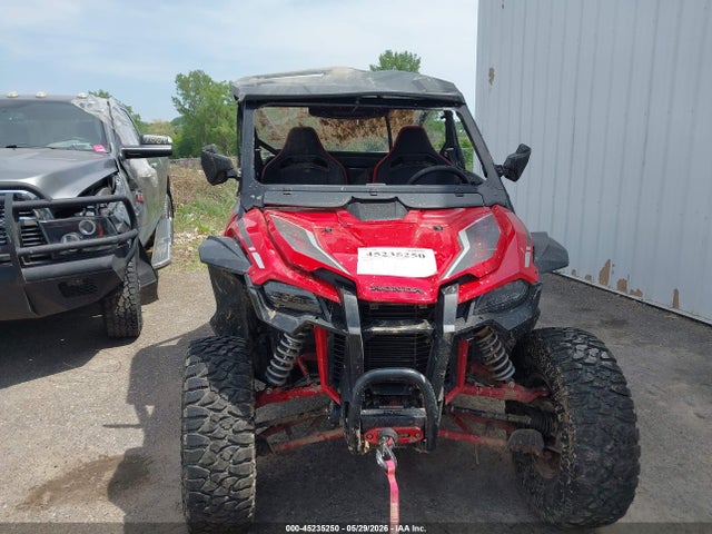 1HFVE0515L4101658 Honda Sxs1000 S2x